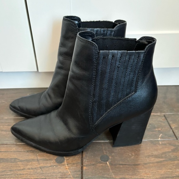 Marc Fisher Black Leather Booties Boots size 8.5 - Picture 1 of 7